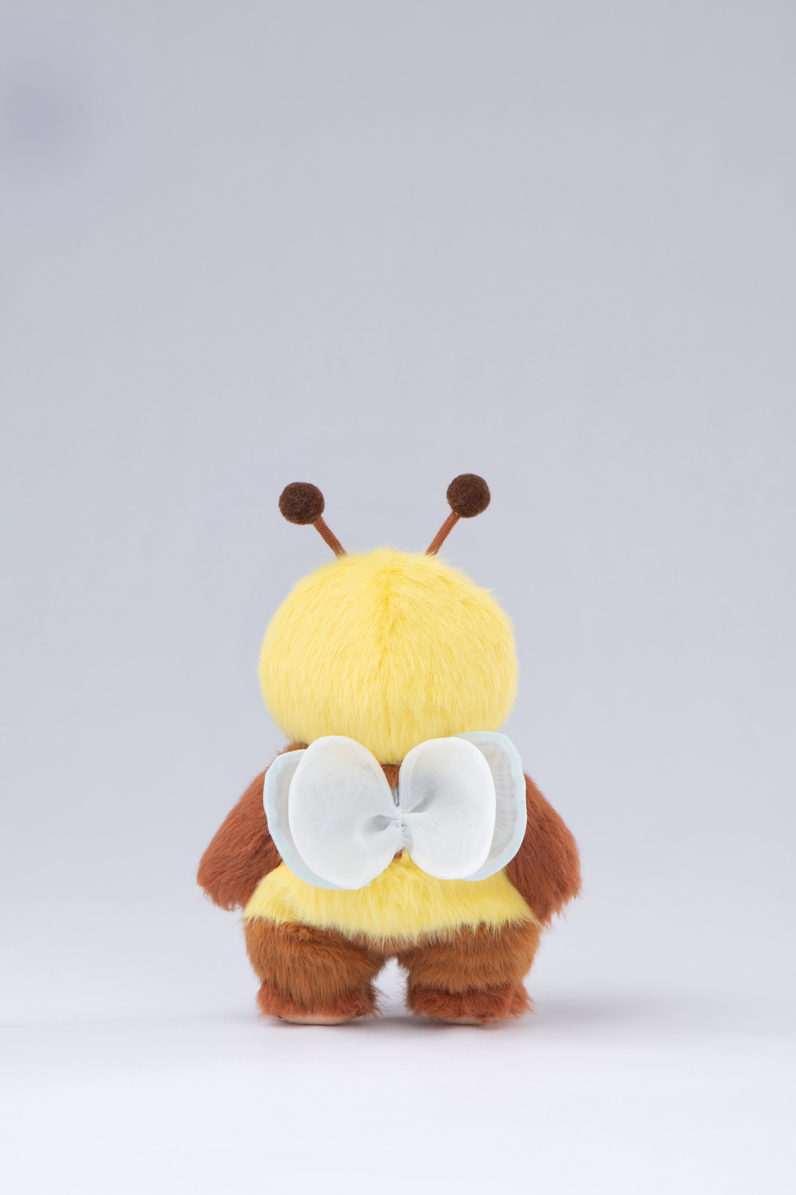 Lina Bear Honeybee with Keychain - Chestnut (15cm)