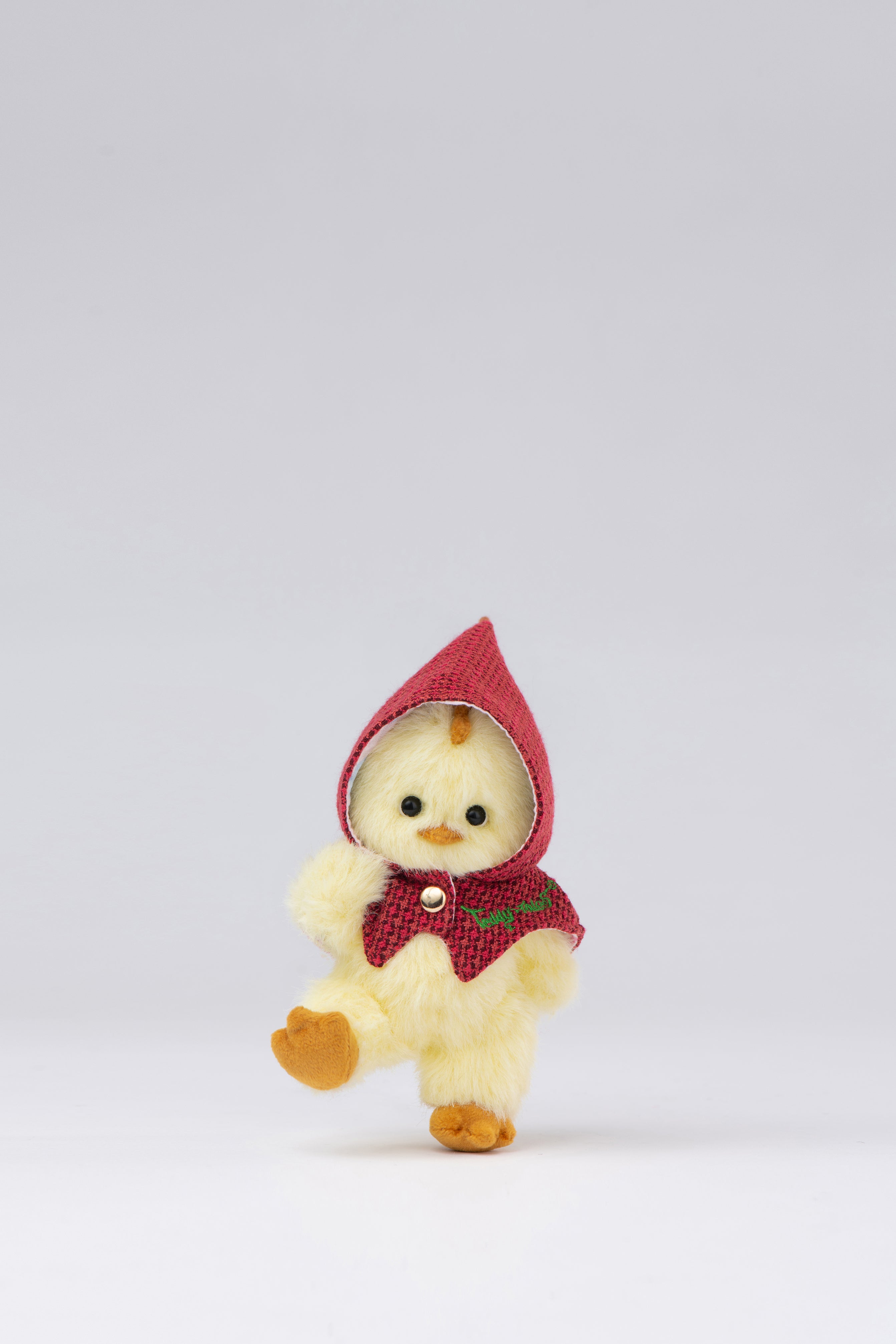 Lina Chick Red Checkered Cloak with Keychain (12cm)