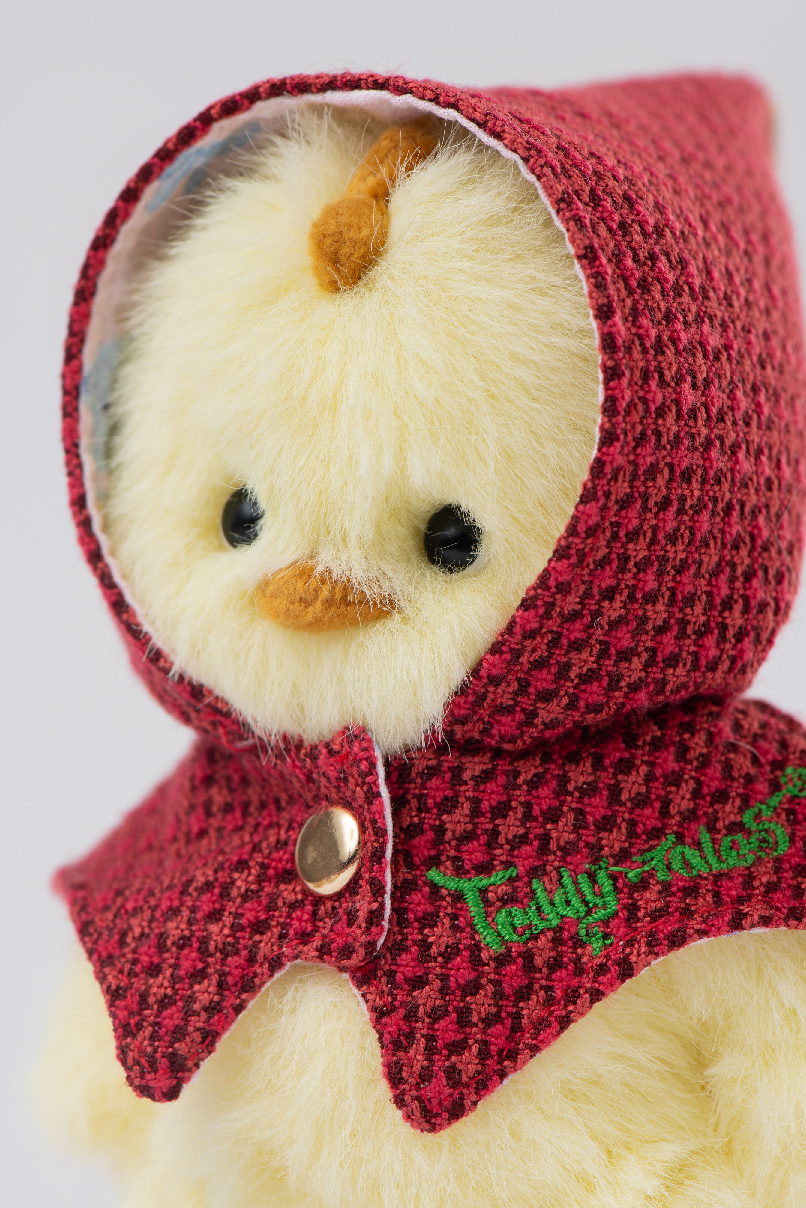 Lina Chick Red Checkered Cloak with Keychain (12cm)