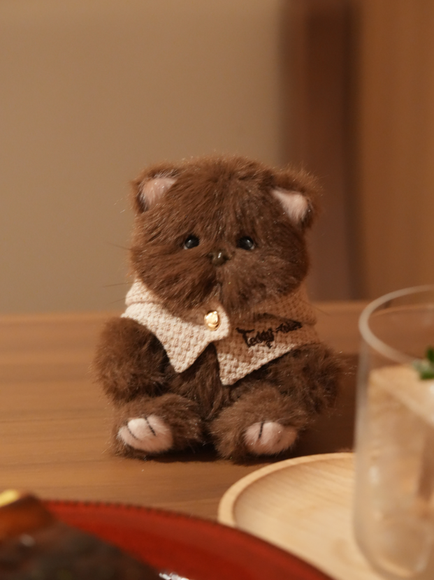 Lina Meow Khaki Cloak with Keychain - Tiramisu Brown (12cm)