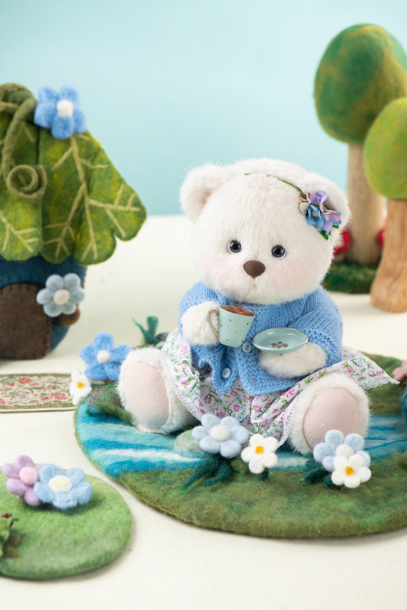 Lina Bear Nezabudka Forget-Me-Not (30cm)
