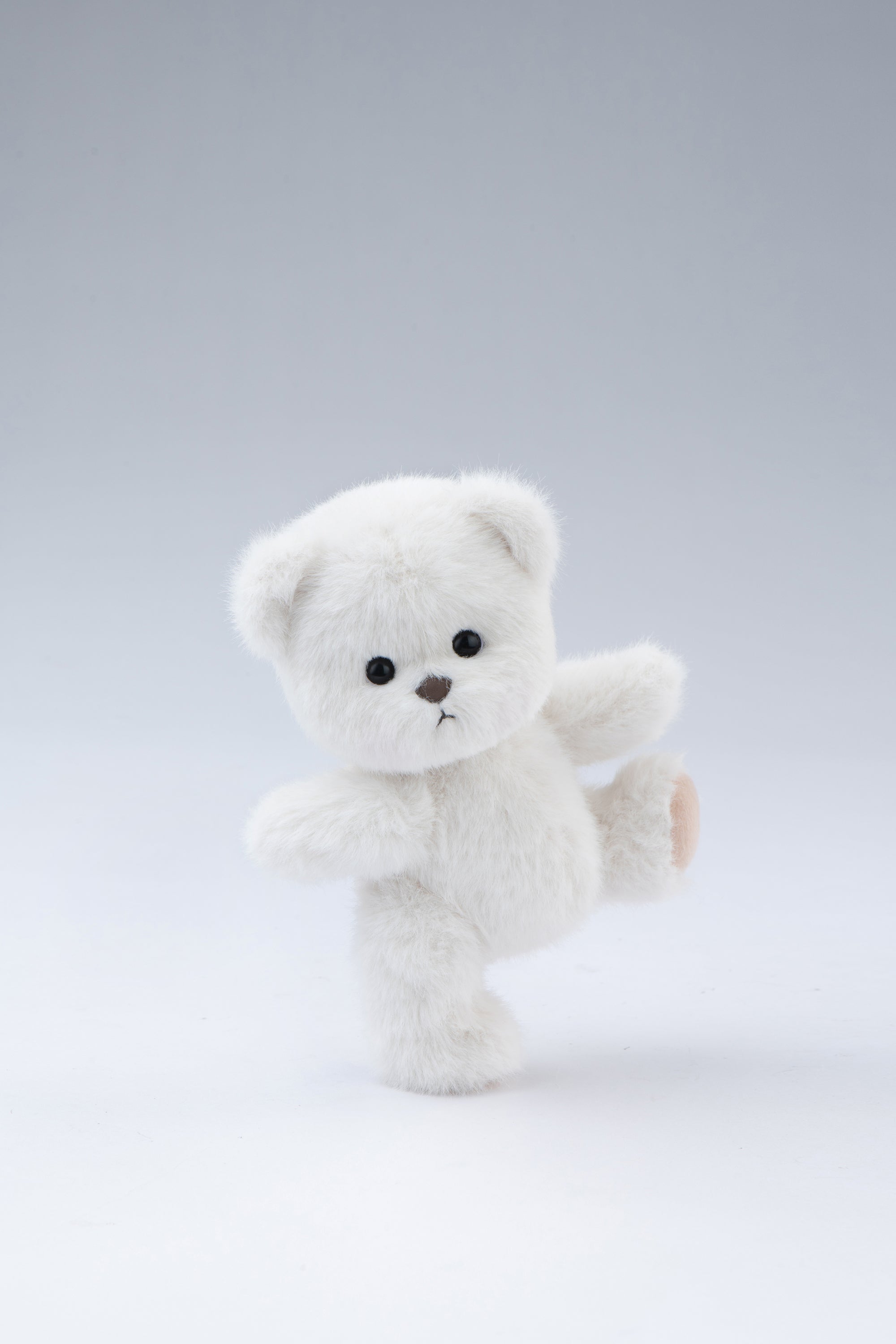 Lina Bear Long-Hair - White (20cm) v. 2025