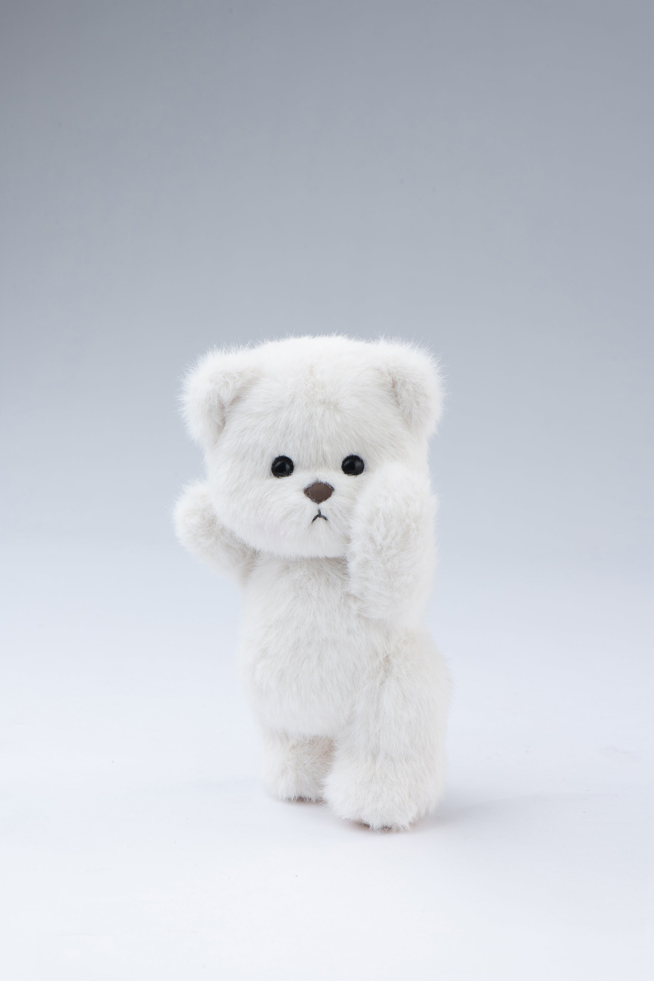 Lina Bear Long-Hair - White (20cm) v. 2025