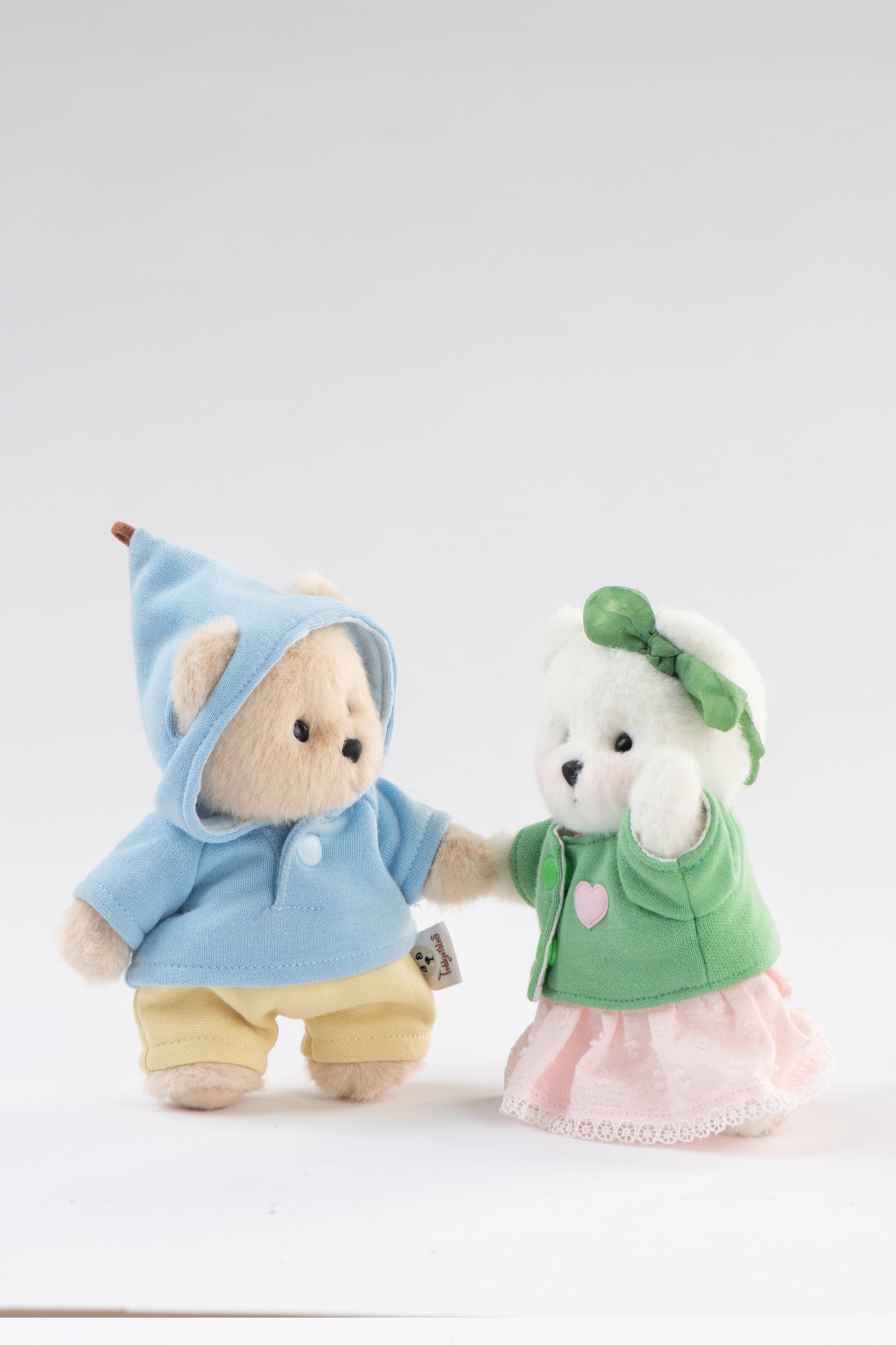 Lina Bear Everest with Keychain - Milk Tea (15cm)